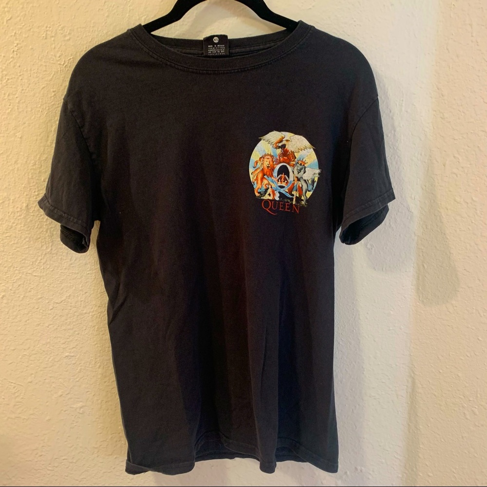 Queen Graphic Tee